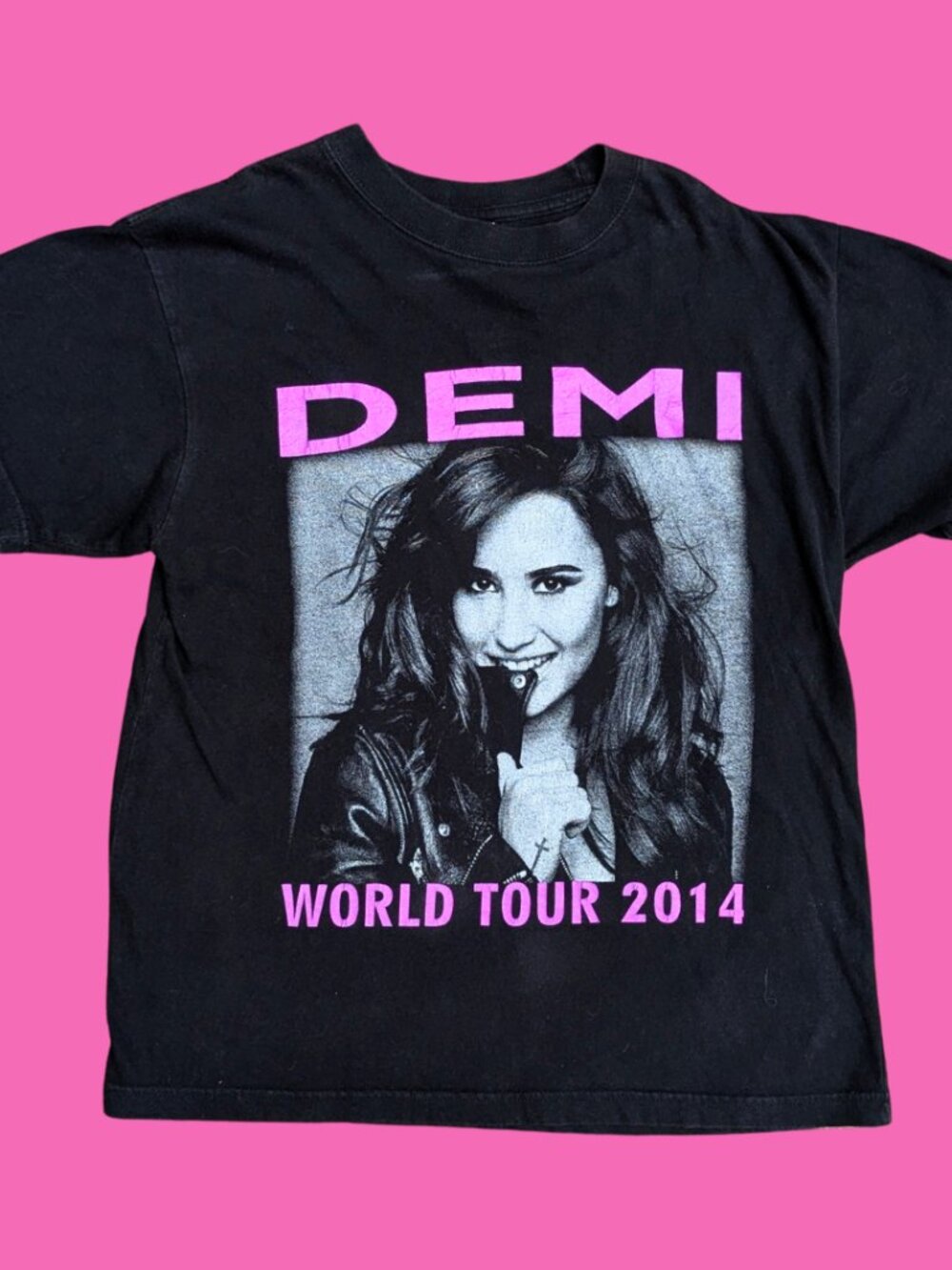 Demi Lovato World Tour 2014 T-Shirt Size M